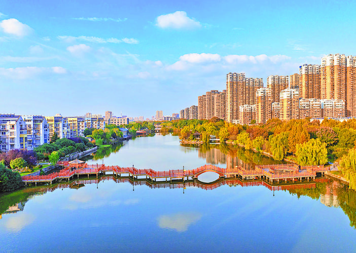 城市公园冬景美如画